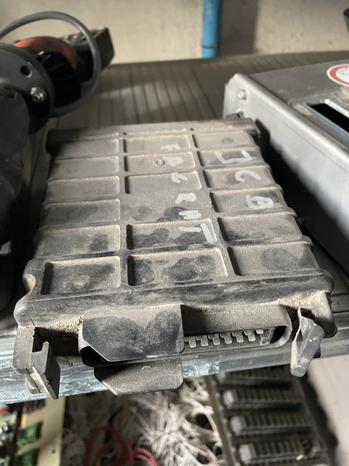 JCB Fastrac - moduł EHR 0538201007 - Sistema elettrico per Macchina agricola: foto 2 JCB Fastrac - moduł EHR 0538201007 - Sistema elettrico per Macchina agricola: foto 2