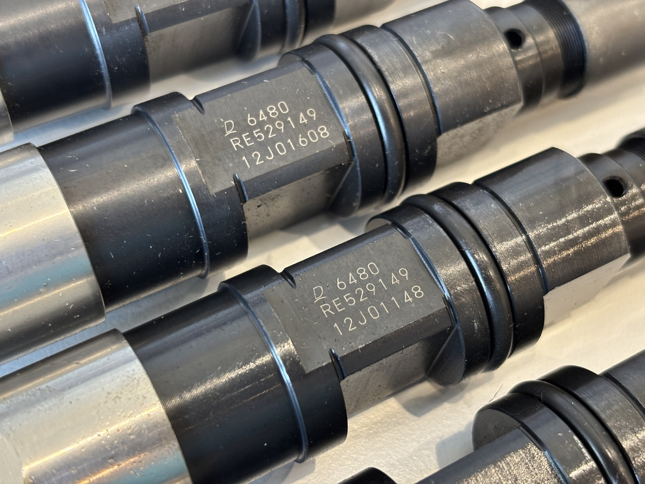 JOHN DEERE Wtryskiwacz RE529149, RE528407, RE546776 Po regeneracji - Iniettore per Macchina agricola: foto 2 JOHN DEERE Wtryskiwacz RE529149, RE528407, RE546776 Po regeneracji - Iniettore per Macchina agricola: foto 2