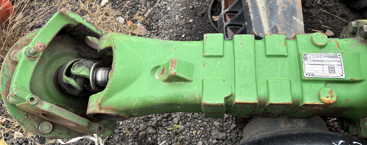 John Deere 3400 ZF MS-T3035 OŚ TYLNA Zwolnica Zwrotnica Pochwa CZĘŚCI AZ55066 - Motore di traslazione per Macchina agricola: foto 1 John Deere 3400 ZF MS-T3035 OŚ TYLNA Zwolnica Zwrotnica Pochwa CZĘŚCI AZ55066 - Motore di traslazione per Macchina agricola: foto 1