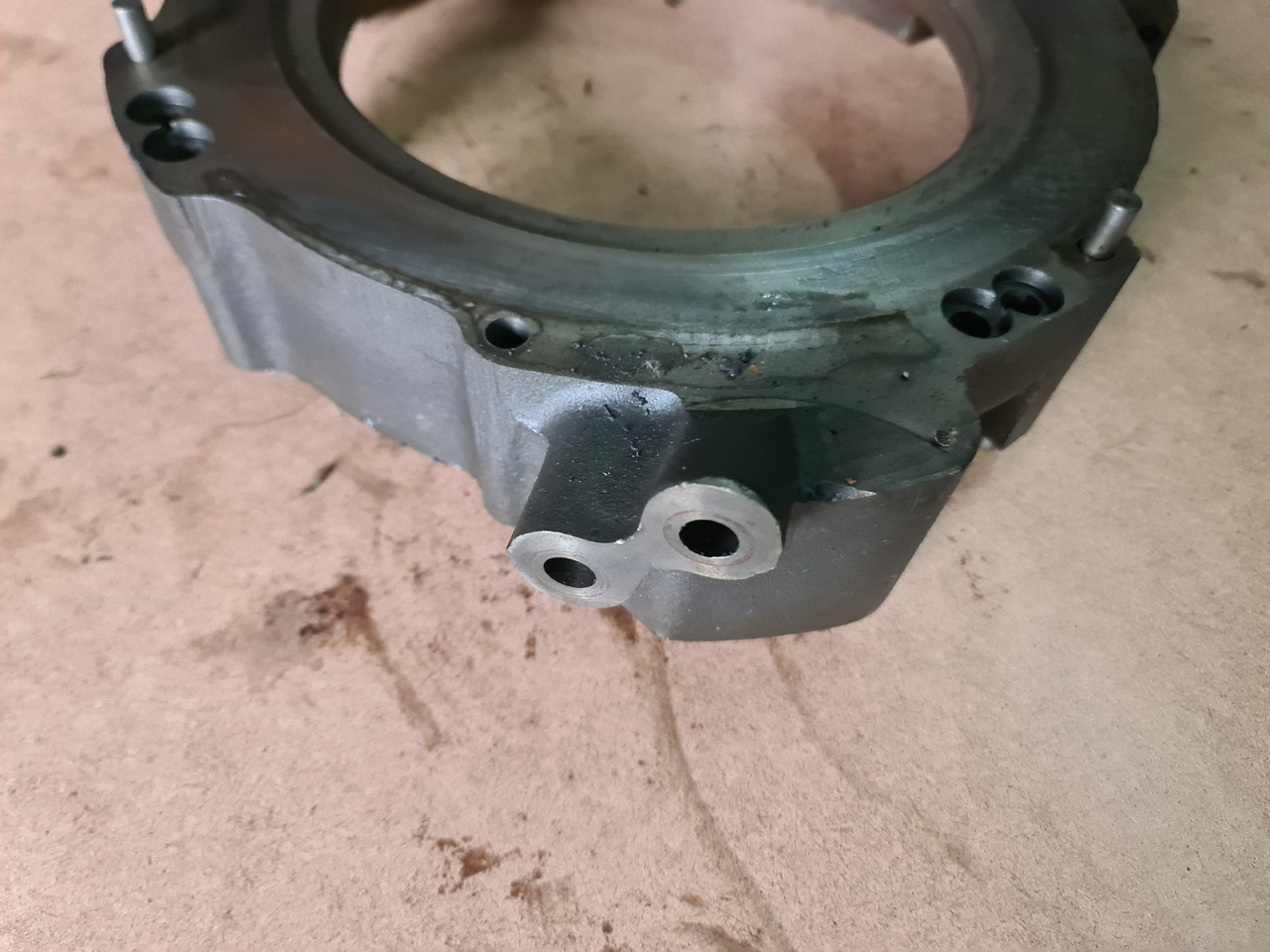 John Deere 4650, 4850 Obudowa Tłoka Hamulcowego R72044 - Ricambi freni per Macchina agricola: foto 2 John Deere 4650, 4850 Obudowa Tłoka Hamulcowego R72044 - Ricambi freni per Macchina agricola: foto 2