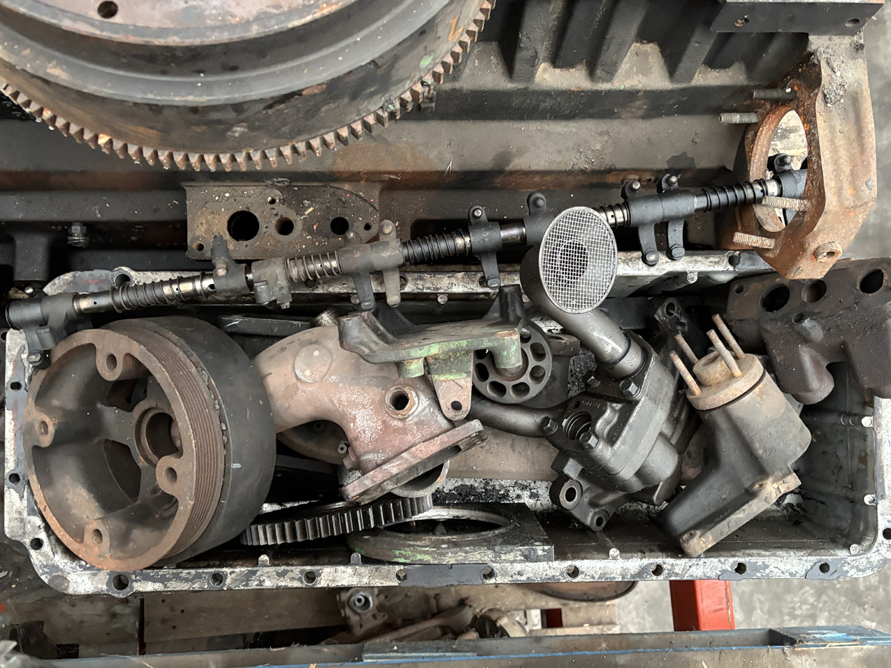 John Deere 6081 R127721 R127723 R120028 Cylinder Tłoki Klawiatura Koło Zamachowe CZĘŚCI - Volano per Macchina agricola: foto 1 John Deere 6081 R127721 R127723 R120028 Cylinder Tłoki Klawiatura Koło Zamachowe CZĘŚCI - Volano per Macchina agricola: foto 1