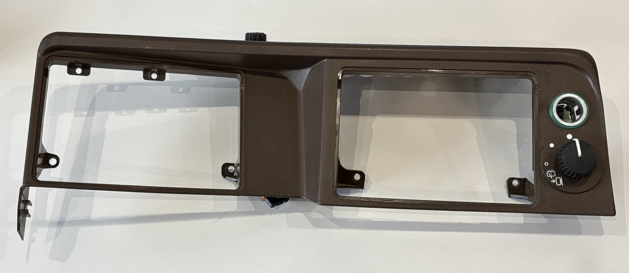 John Deere 6110 6210 Obudowa Ramka Mocowanie L165832 - Cabina e interni per Macchina agricola: foto 1 John Deere 6110 6210 Obudowa Ramka Mocowanie L165832 - Cabina e interni per Macchina agricola: foto 1