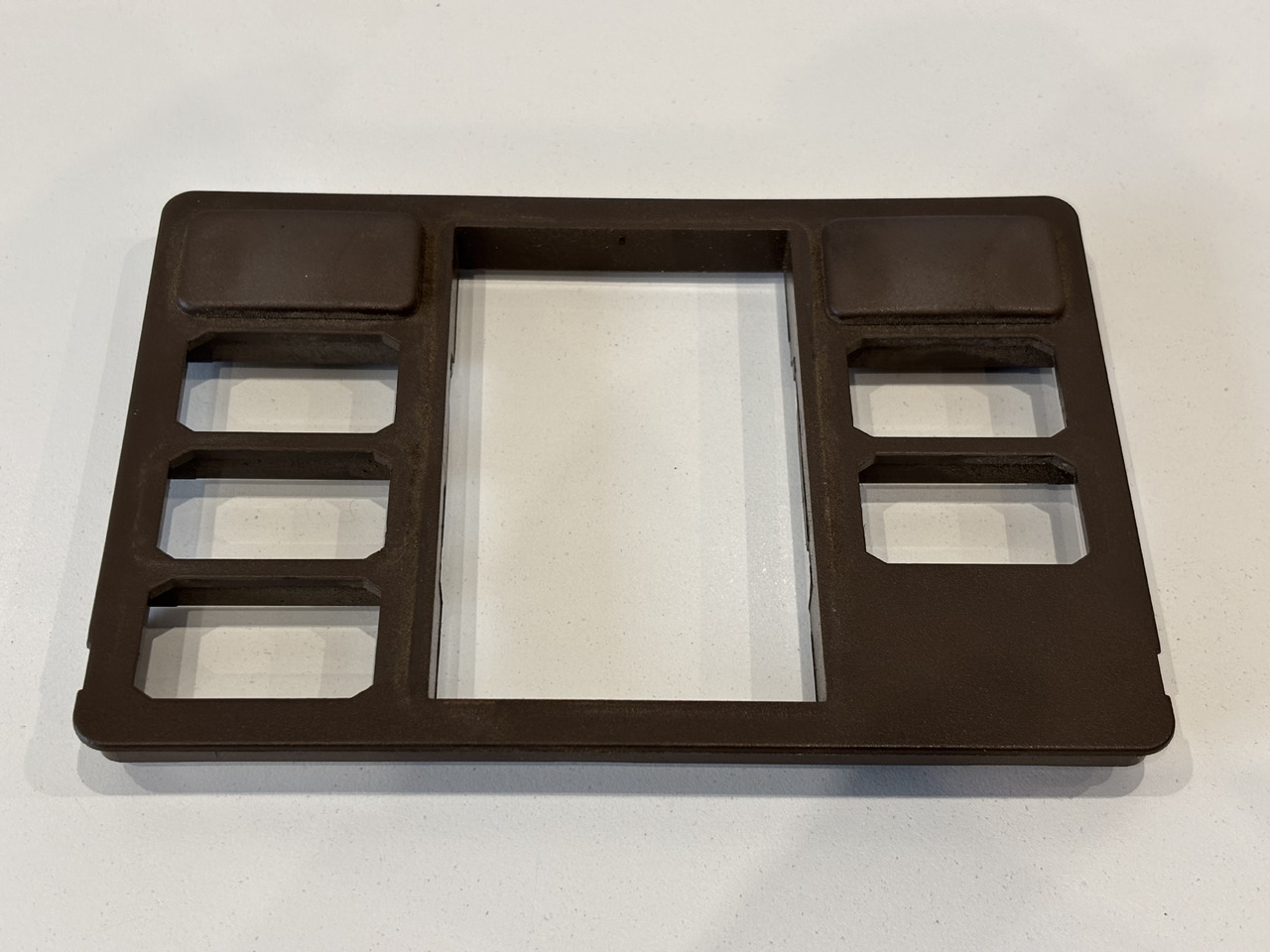 John Deere 6110 6210 Płytka Obudowa Ramka L113568 - Cabina e interni per Macchina agricola: foto 1 John Deere 6110 6210 Płytka Obudowa Ramka L113568 - Cabina e interni per Macchina agricola: foto 1