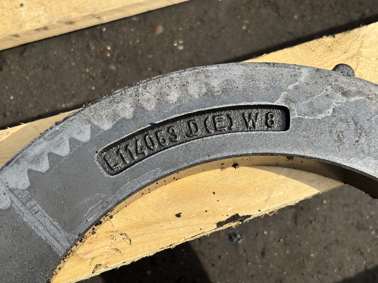 John Deere 6630 Tarcza Płytka Hamulcowa L114053 - Dischi freno per Macchina agricola: foto 2 John Deere 6630 Tarcza Płytka Hamulcowa L114053 - Dischi freno per Macchina agricola: foto 2