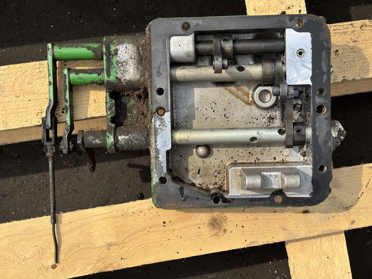 John Deere 6630 Zespół Zmiany Biegów L167547 - Leva del cambio per Macchina agricola: foto 2 John Deere 6630 Zespół Zmiany Biegów L167547 - Leva del cambio per Macchina agricola: foto 2