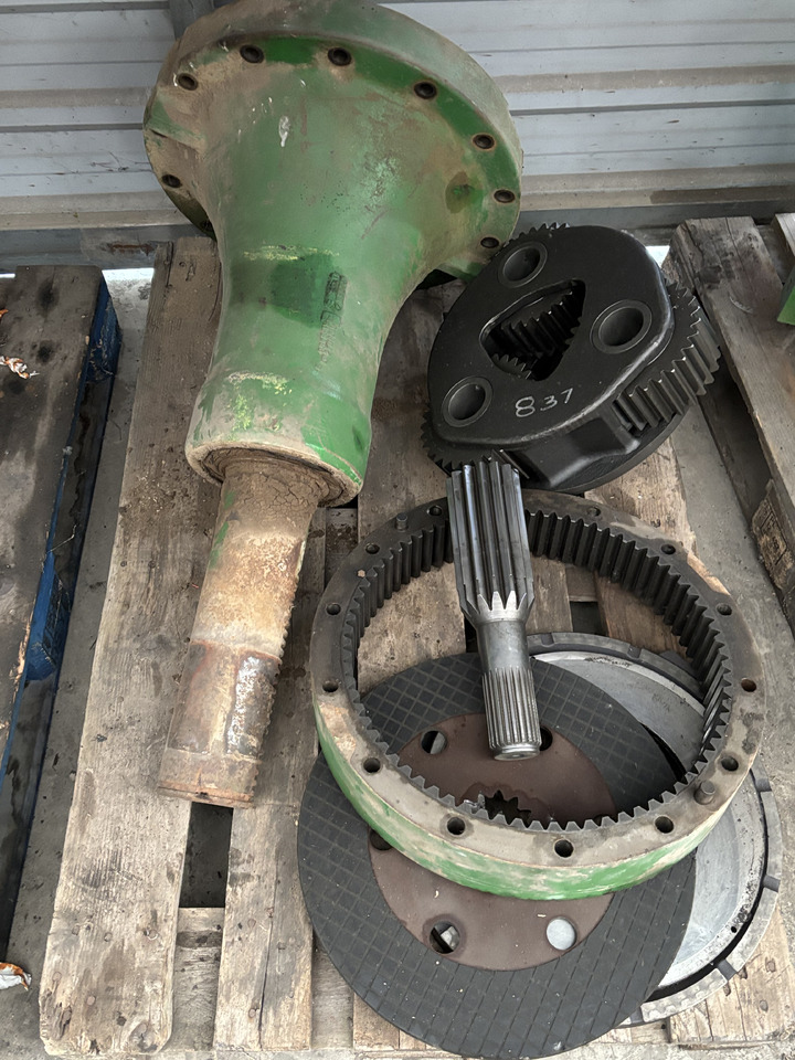 John Deere 8330 8370 Zwolnica Tylna Obudowa Wał R156486 R174225 R156486 R314670 R296985 R560119 - Motore di traslazione per Macchina agricola: foto 5 John Deere 8330 8370 Zwolnica Tylna Obudowa Wał R156486 R174225 R156486 R314670 R296985 R560119 - Motore di traslazione per Macchina agricola: foto 5