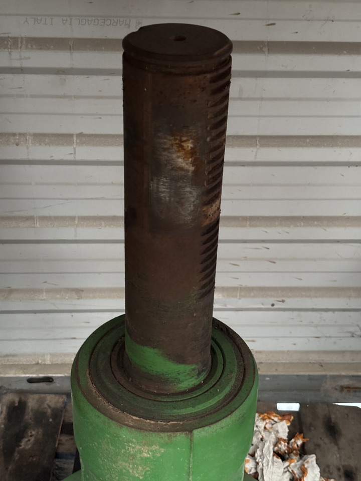 John Deere 8330 8370 Zwolnica Tylna Obudowa Wał R156486 R174225 R156486 R314670 R296985 R560119 - Motore di traslazione per Macchina agricola: foto 4 John Deere 8330 8370 Zwolnica Tylna Obudowa Wał R156486 R174225 R156486 R314670 R296985 R560119 - Motore di traslazione per Macchina agricola: foto 4