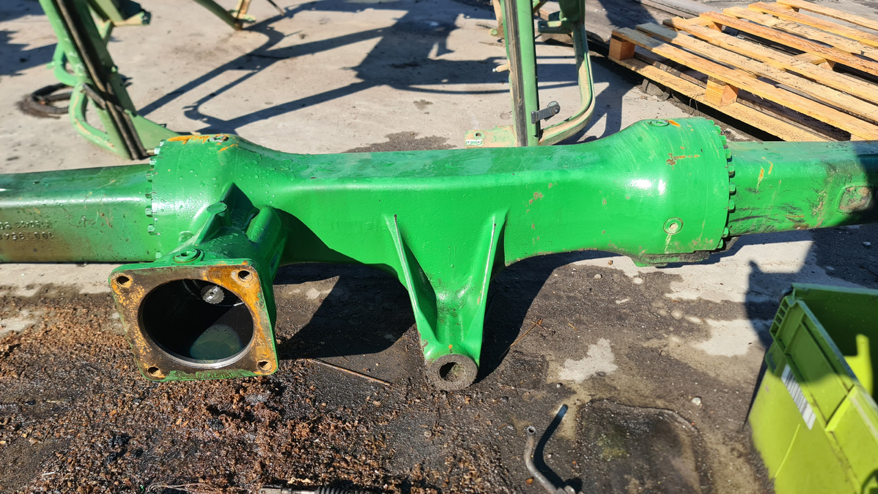 John Deere 8600 Obudowa Centralna Osi Tylnej Mostu Tylnego HXE94504 - Assali e ricambi per Macchina agricola: foto 1 John Deere 8600 Obudowa Centralna Osi Tylnej Mostu Tylnego HXE94504 - Assali e ricambi per Macchina agricola: foto 1