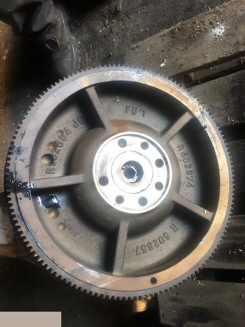 John Deere R502874 - Koło Zamachowe - Volano per Macchina agricola: foto 1 John Deere R502874 - Koło Zamachowe - Volano per Macchina agricola: foto 1