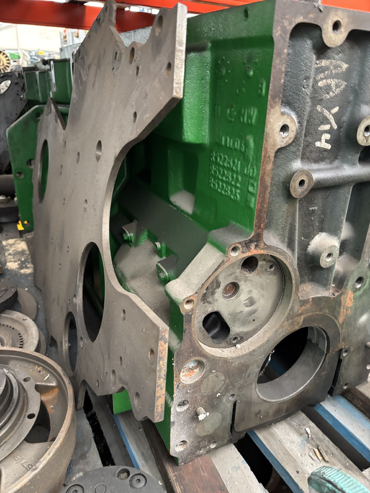 John Deere R522821 R522822 522823 Blok Silnika - Blocco cilindri per Macchina agricola: foto 2 John Deere R522821 R522822 522823 Blok Silnika - Blocco cilindri per Macchina agricola: foto 2
