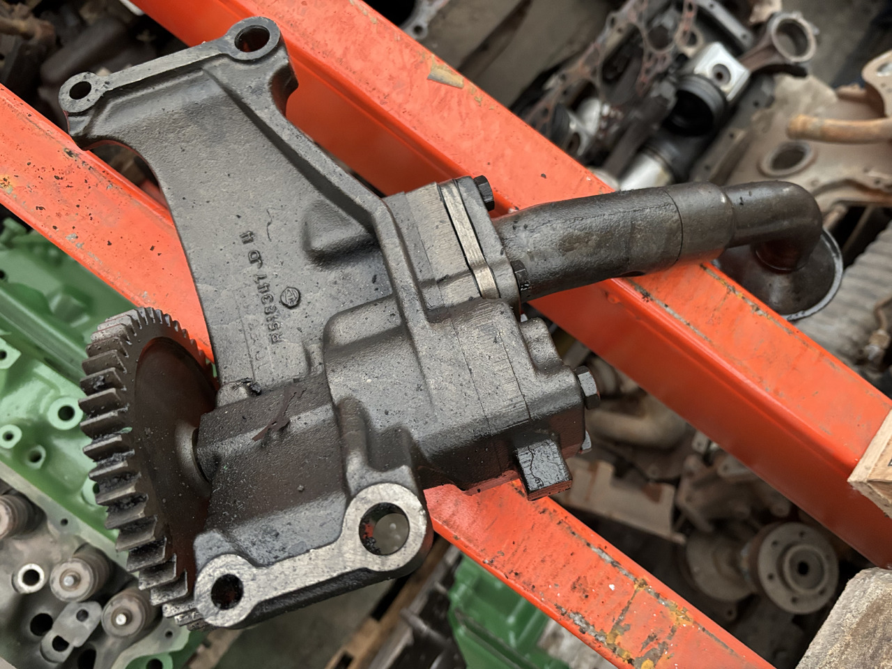 John Deere RE543187 R518347 RE533975 Pompa Oleju - Pompa olio per Macchina agricola: foto 1 John Deere RE543187 R518347 RE533975 Pompa Oleju - Pompa olio per Macchina agricola: foto 1