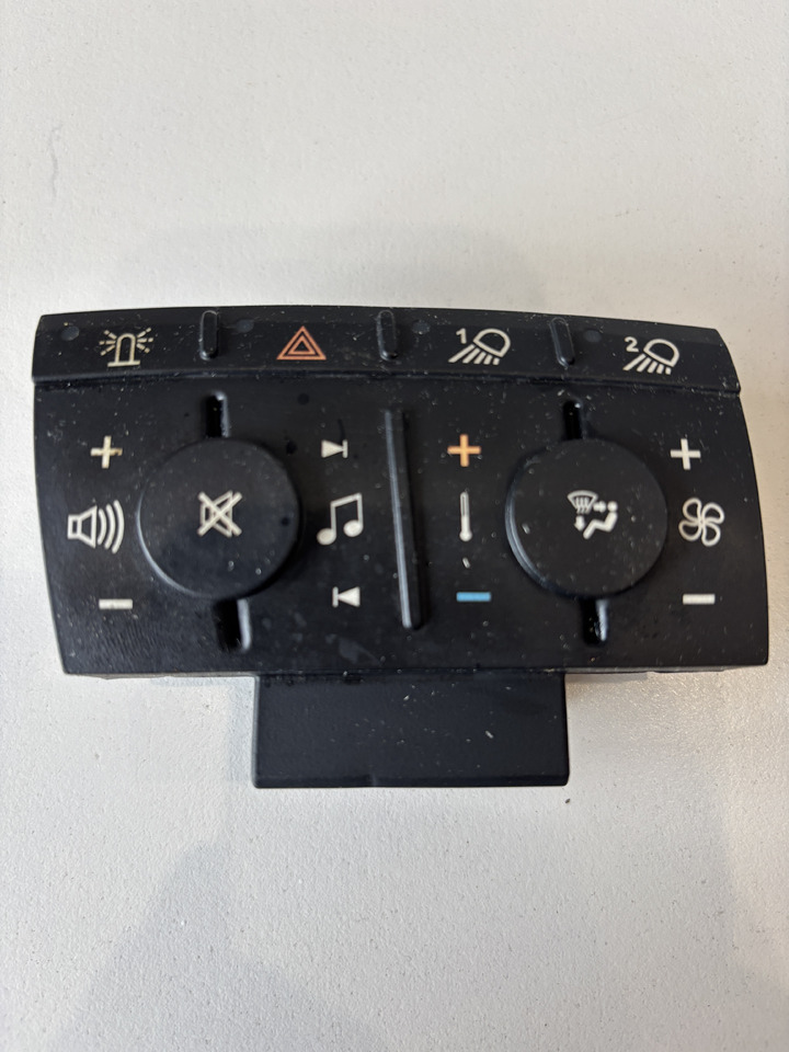 John Deere seria 6000 7000 8000 R - moduł panel radia nawiewu RE578473 - Cabina e interni per Macchina agricola: foto 1 John Deere seria 6000 7000 8000 R - moduł panel radia nawiewu RE578473 - Cabina e interni per Macchina agricola: foto 1