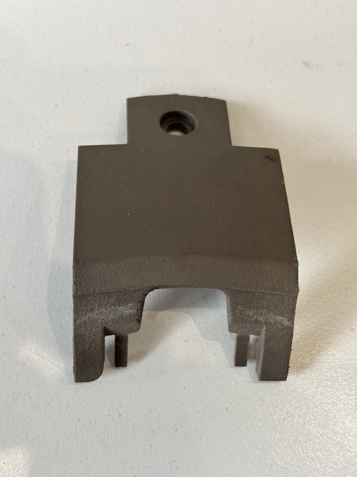 John Deere seria 6000 7000 8000 R - osłona mocowania wyświetlacza R344362 - Cabina e interni per Macchina agricola: foto 1 John Deere seria 6000 7000 8000 R - osłona mocowania wyświetlacza R344362 - Cabina e interni per Macchina agricola: foto 1