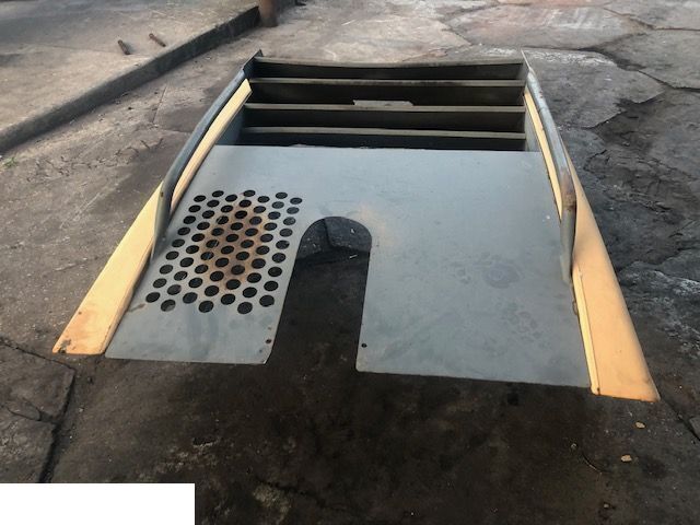 Liebherr 564 - Klapa Silnika - Cofano per Pala gommata: foto 4 Liebherr 564 - Klapa Silnika - Cofano per Pala gommata: foto 4