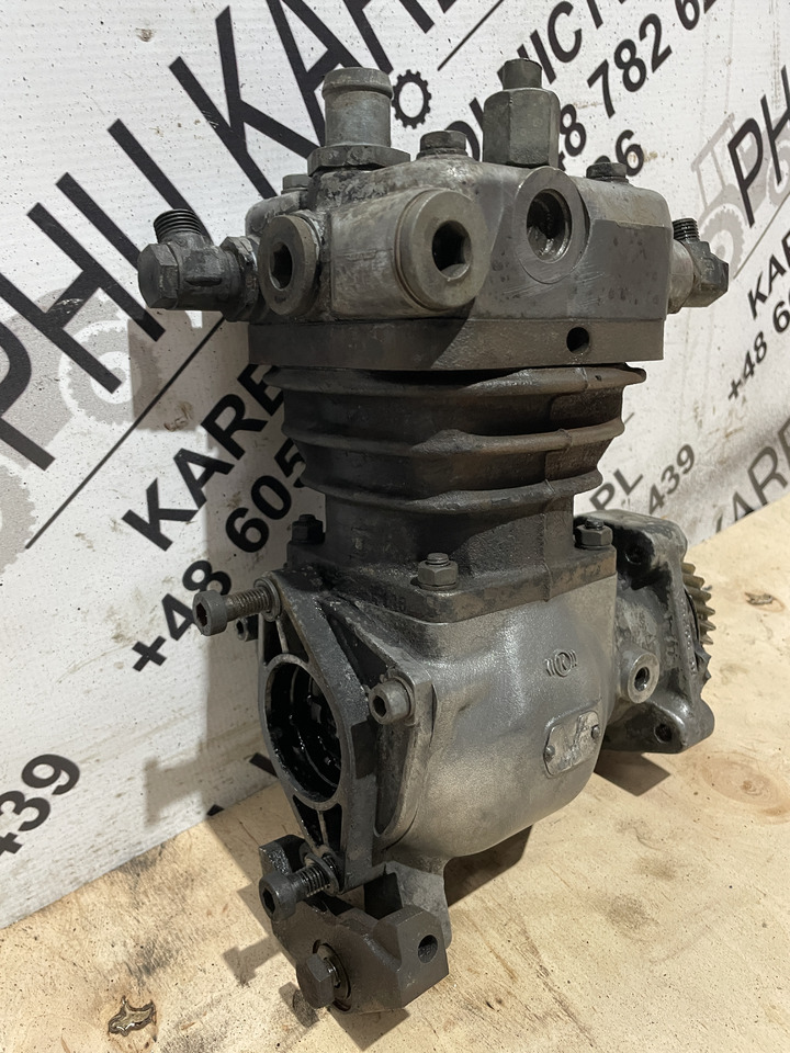 MAN Fendt - kompresor powietrza spręźarka Knorr LK3826 F926880010010 51.54101-9231 - Compressore per Macchina agricola: foto 2 MAN Fendt - kompresor powietrza spręźarka Knorr LK3826 F926880010010 51.54101-9231 - Compressore per Macchina agricola: foto 2