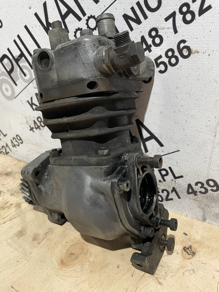 MAN Fendt - kompresor powietrza spręźarka Knorr LK3826 F926880010010 51.54101-9231 - Compressore per Macchina agricola: foto 4 MAN Fendt - kompresor powietrza spręźarka Knorr LK3826 F926880010010 51.54101-9231 - Compressore per Macchina agricola: foto 4