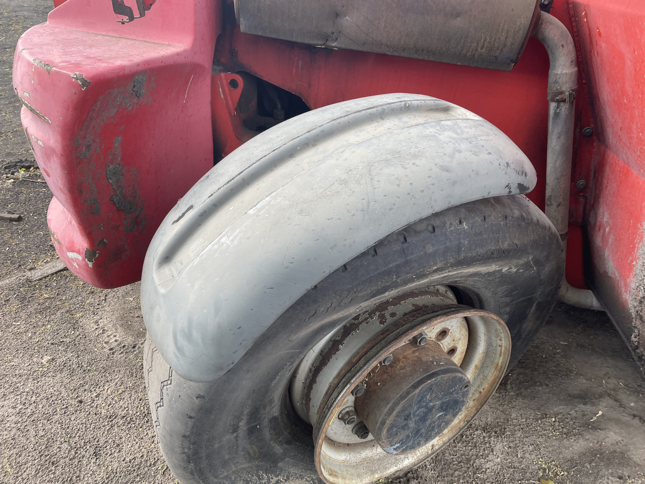 Manitou MHT 860 - części - błotniki drzwi kabina - Porta e ricambi per Macchina agricola: foto 5 Manitou MHT 860 - części - błotniki drzwi kabina - Porta e ricambi per Macchina agricola: foto 5
