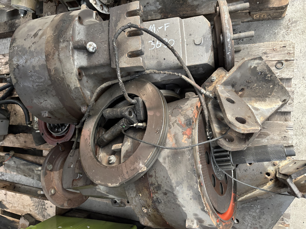 Massey Ferguson 3690 Obudowa Hamulca Tylnego Lewa 3616545M2 - Accessorio freno per Macchina agricola: foto 1 Massey Ferguson 3690 Obudowa Hamulca Tylnego Lewa 3616545M2 - Accessorio freno per Macchina agricola: foto 1