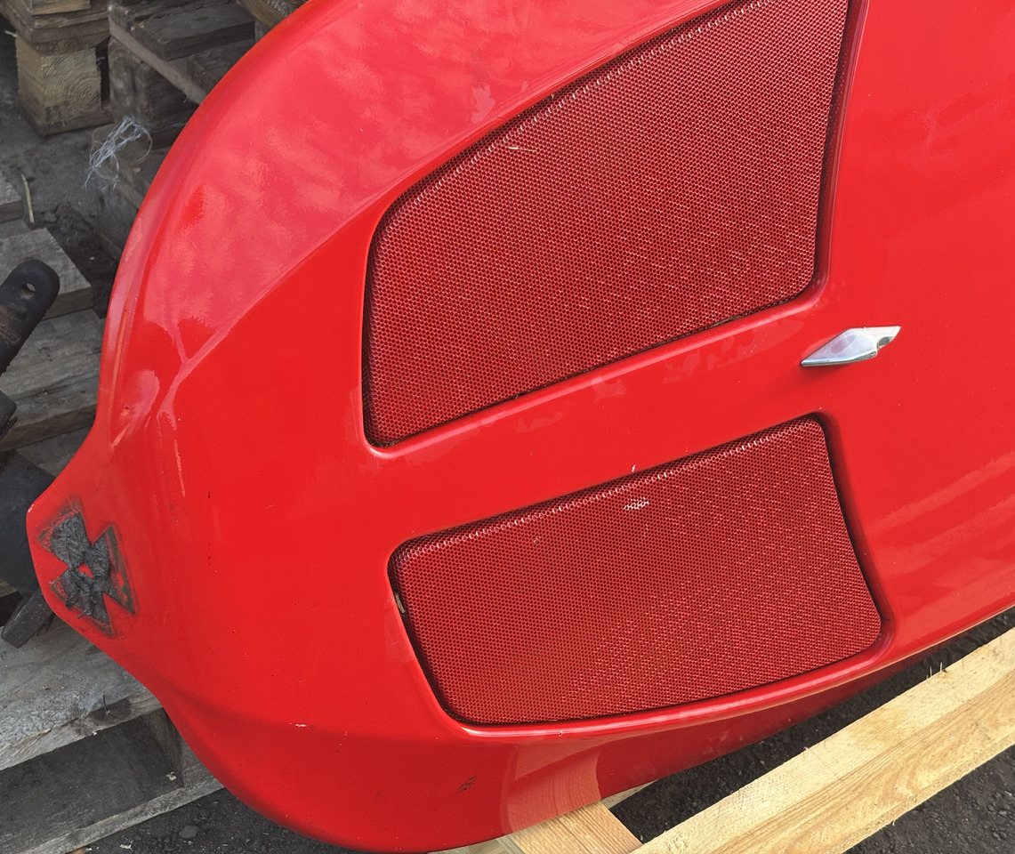 Massey Ferguson 5613 Maska - Carrozzeria ed esterni per Macchina agricola: foto 3 Massey Ferguson 5613 Maska - Carrozzeria ed esterni per Macchina agricola: foto 3