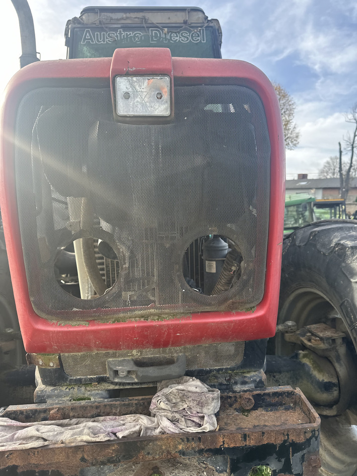 Massey Ferguson 6480 - 6499 grill przedni maska atrapa - Carrozzeria ed esterni per Trattore: foto 4 Massey Ferguson 6480 - 6499 grill przedni maska atrapa - Carrozzeria ed esterni per Trattore: foto 4