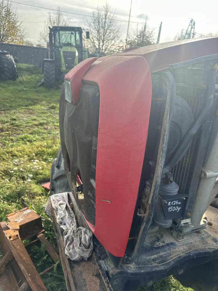 Massey Ferguson 6480 - 6499 grill przedni maska atrapa - Carrozzeria ed esterni per Trattore: foto 3 Massey Ferguson 6480 - 6499 grill przedni maska atrapa - Carrozzeria ed esterni per Trattore: foto 3