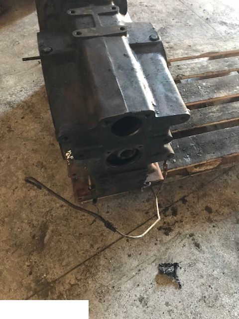 Massey Ferguson 6499 - Obudowa WOM - Trasmissione per Trattore: foto 1 Massey Ferguson 6499 - Obudowa WOM - Trasmissione per Trattore: foto 1