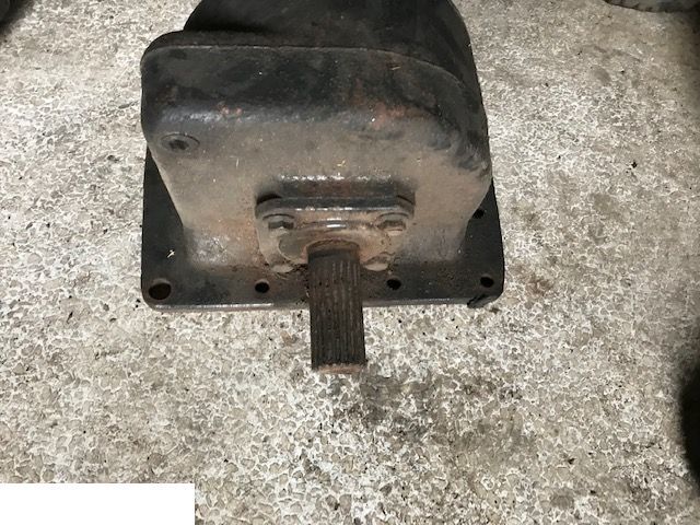 Massey Ferguson - Przystawka Przedniego Napęd - Trasmissione per Macchina agricola: foto 3 Massey Ferguson - Przystawka Przedniego Napęd - Trasmissione per Macchina agricola: foto 3