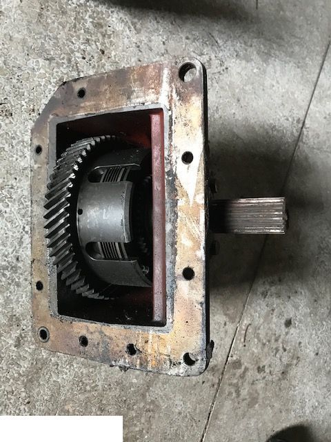 Massey Ferguson - Przystawka Przedniego Napęd - Trasmissione per Macchina agricola: foto 2 Massey Ferguson - Przystawka Przedniego Napęd - Trasmissione per Macchina agricola: foto 2