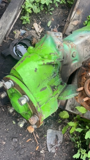 Merlo - Zwolnica | Zwrotnica | Obudowa | Półoś - Semiasse per Macchina agricola: foto 1 Merlo - Zwolnica | Zwrotnica | Obudowa | Półoś - Semiasse per Macchina agricola: foto 1