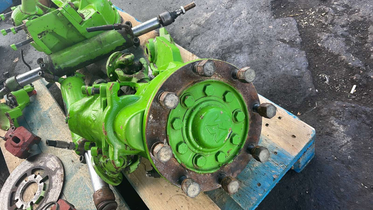 Merlo - Zwolnica | Zwrotnica | Półoś - Trasmissione per Macchina agricola: foto 2 Merlo - Zwolnica | Zwrotnica | Półoś - Trasmissione per Macchina agricola: foto 2