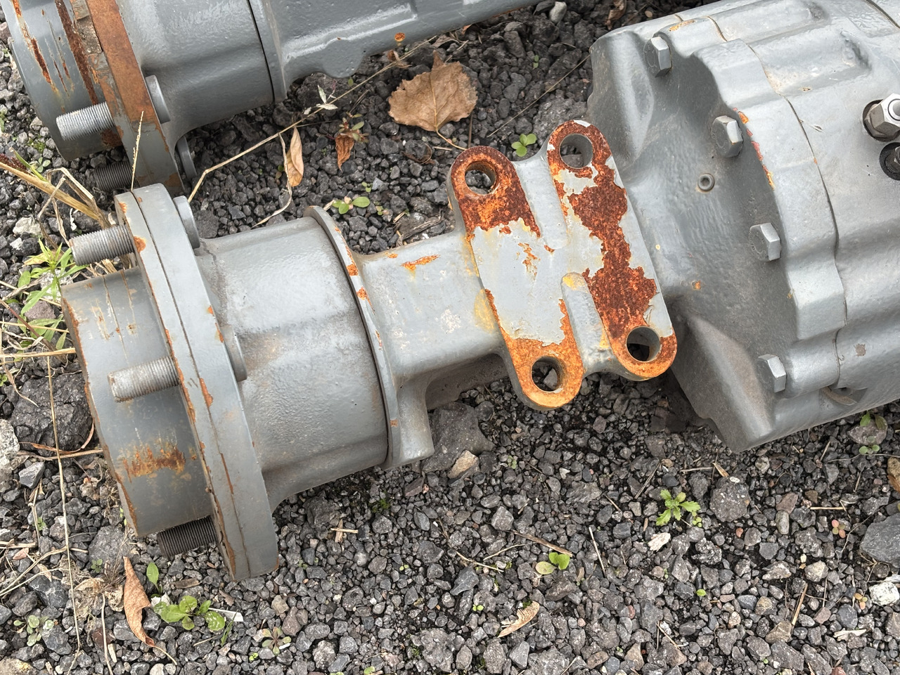 Most Tylni ZF 4472404122 4472404206 - Asse posteriore per Camion: foto 2 Most Tylni ZF 4472404122 4472404206 - Asse posteriore per Camion: foto 2