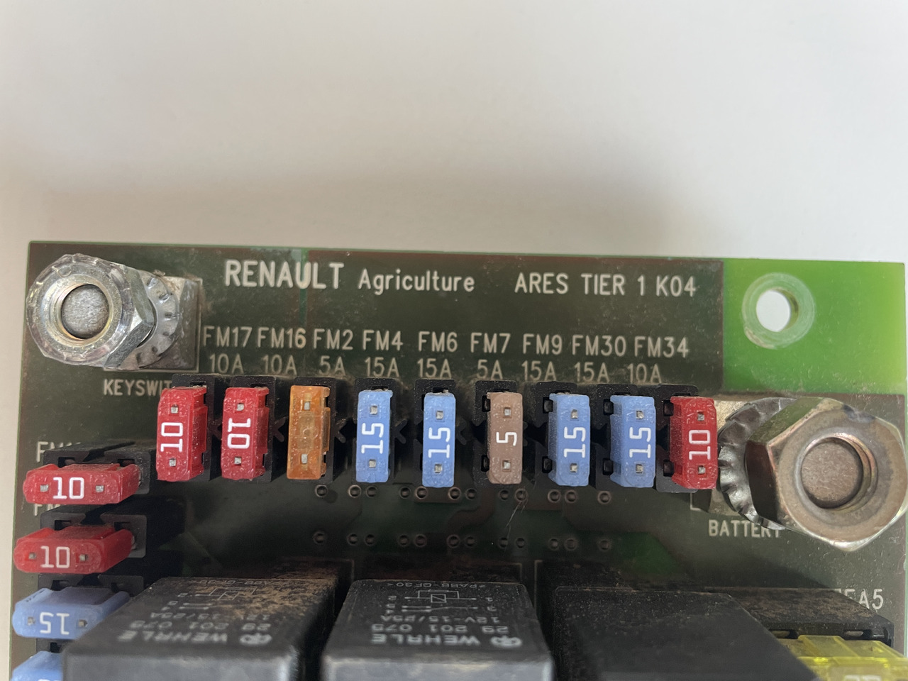 Renault Claas Ares - płyta bezpieczników 7700067489 - Fusibile: foto 3 Renault Claas Ares - płyta bezpieczników 7700067489 - Fusibile: foto 3