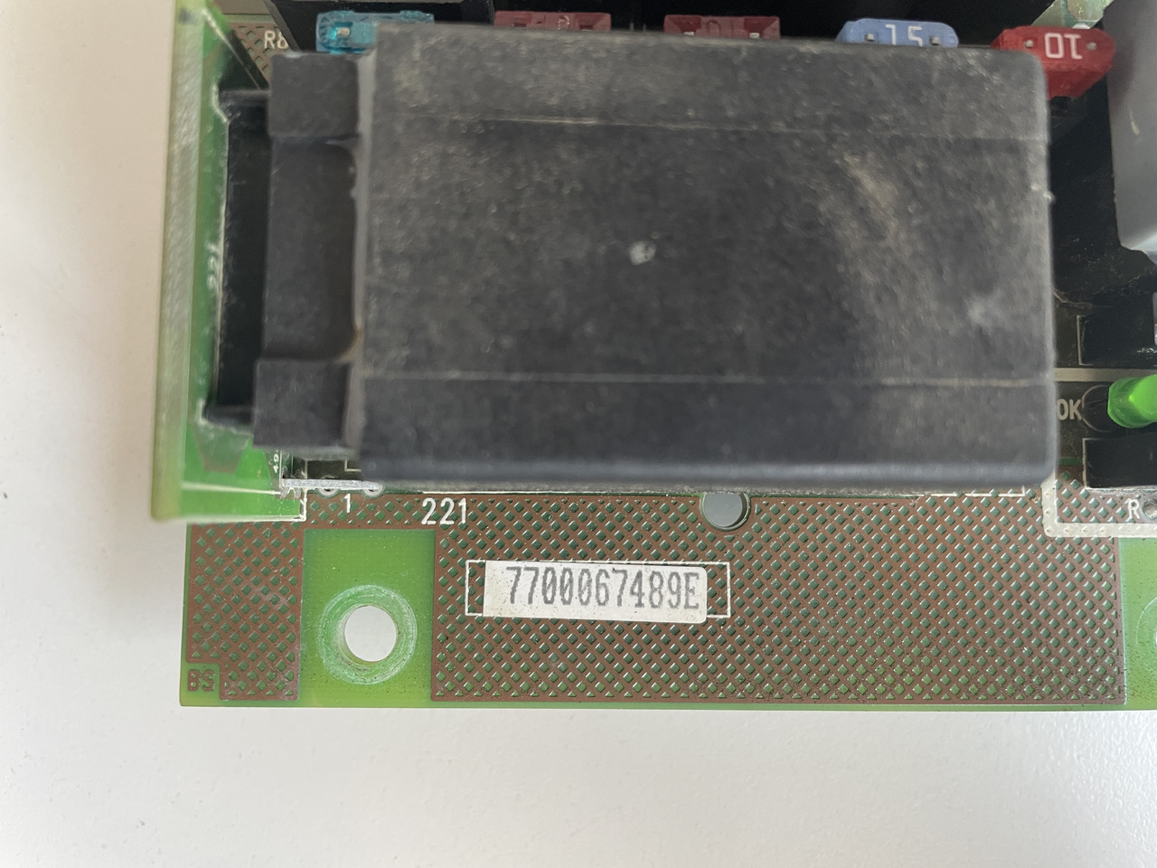 Renault Claas Ares - płyta bezpieczników 7700067489 - Fusibile: foto 2 Renault Claas Ares - płyta bezpieczników 7700067489 - Fusibile: foto 2