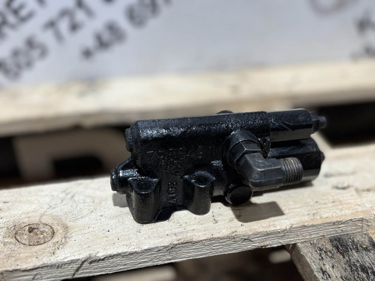 Rexroth 7986491 Zawór pompy sterującej przepływem CAT E330D E345D Forwarder 554 - Valvola idraulica per Macchina da cantiere: foto 1 Rexroth 7986491 Zawór pompy sterującej przepływem CAT E330D E345D Forwarder 554 - Valvola idraulica per Macchina da cantiere: foto 1