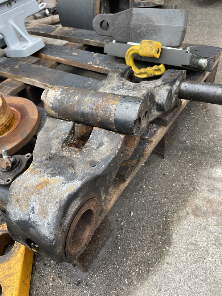 Claas Lexion Terra Trac - wahacz wózka sworzeń 0017001362 0007649781 - Ricambi per Mietitrebbia: foto 3 Claas Lexion Terra Trac - wahacz wózka sworzeń 0017001362 0007649781 - Ricambi per Mietitrebbia: foto 3