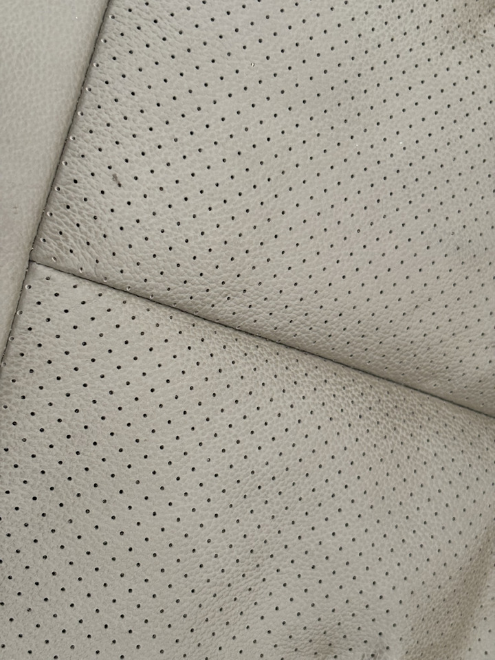 Siedzisko Skórzane John Deere Skórzane Oryginał RE174401 - Sedile per Macchina agricola: foto 4 Siedzisko Skórzane John Deere Skórzane Oryginał RE174401 - Sedile per Macchina agricola: foto 4