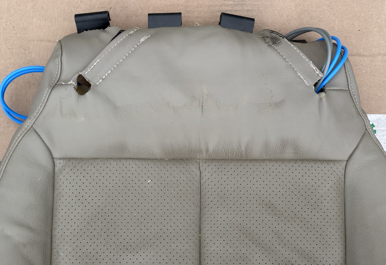 Siedzisko Skórzane John Deere Skórzane Oryginał RE174401 - Sedile per Macchina agricola: foto 3 Siedzisko Skórzane John Deere Skórzane Oryginał RE174401 - Sedile per Macchina agricola: foto 3