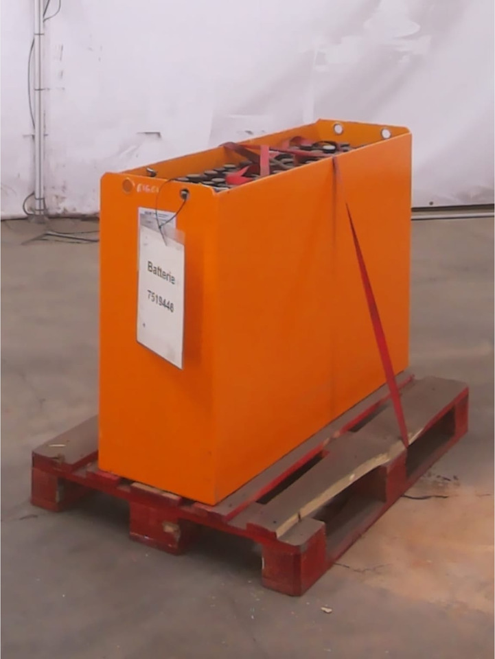 AVB 48V 360Ah - Batteria per Mezzo di movimentazione: foto 3 AVB 48V 360Ah - Batteria per Mezzo di movimentazione: foto 3