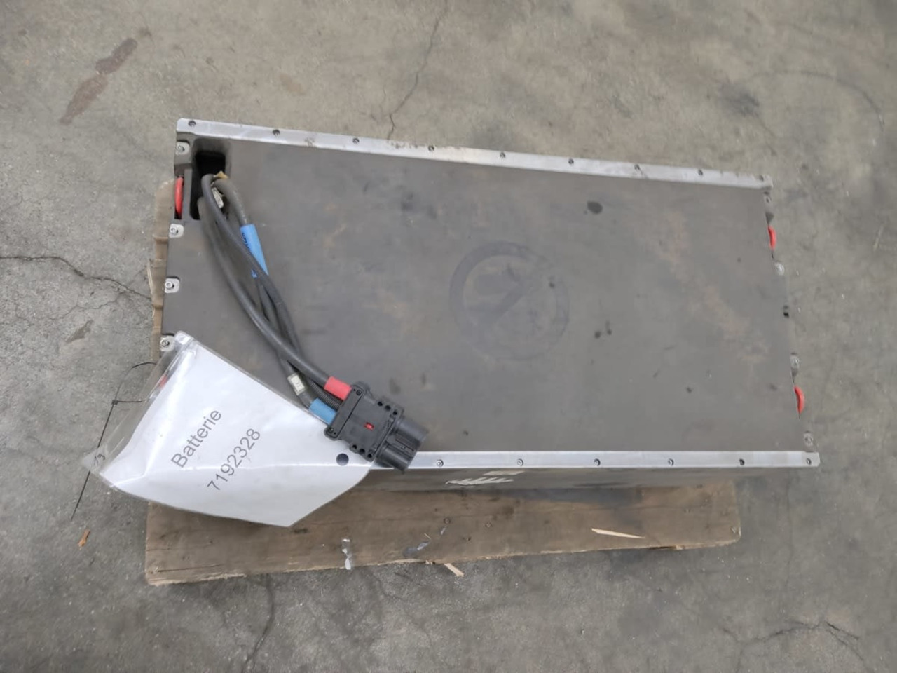 Battery BMZ 48V 268Ah/LiIon - Batteria per Mezzo di movimentazione: foto 4 Battery BMZ 48V 268Ah/LiIon - Batteria per Mezzo di movimentazione: foto 4
