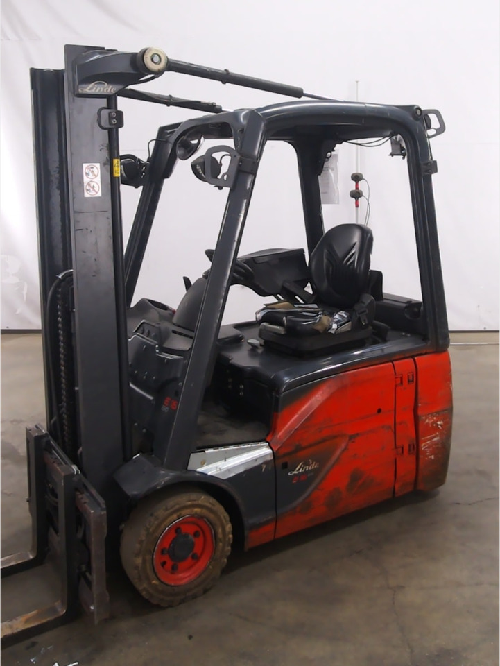Linde E16-02 - Carrello elevatore elettrico: foto 1 Linde E16-02 - Carrello elevatore elettrico: foto 1
