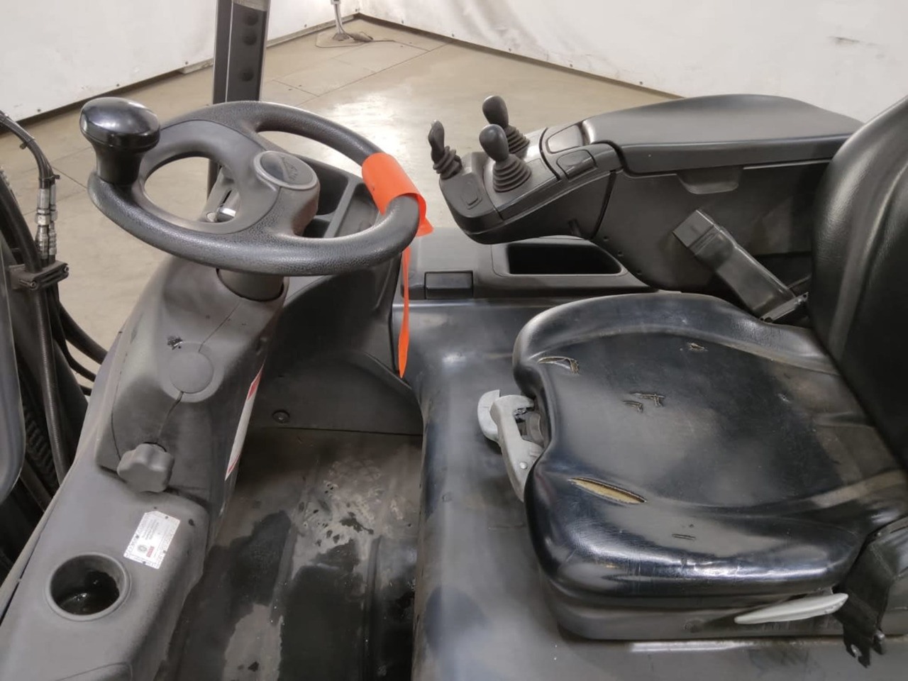 Linde E25-01 - Carrello elevatore elettrico: foto 4 Linde E25-01 - Carrello elevatore elettrico: foto 4