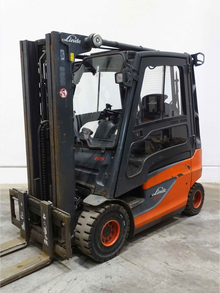 Linde E25-01 - Carrello elevatore elettrico: foto 1 Linde E25-01 - Carrello elevatore elettrico: foto 1