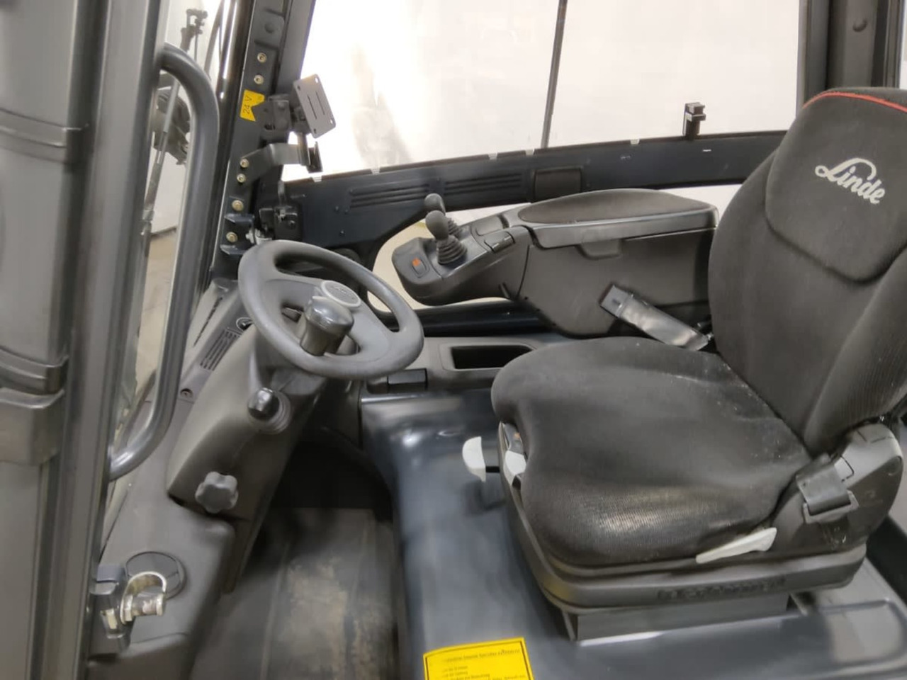 Linde E25HL-01/600 - Carrello elevatore elettrico: foto 4 Linde E25HL-01/600 - Carrello elevatore elettrico: foto 4