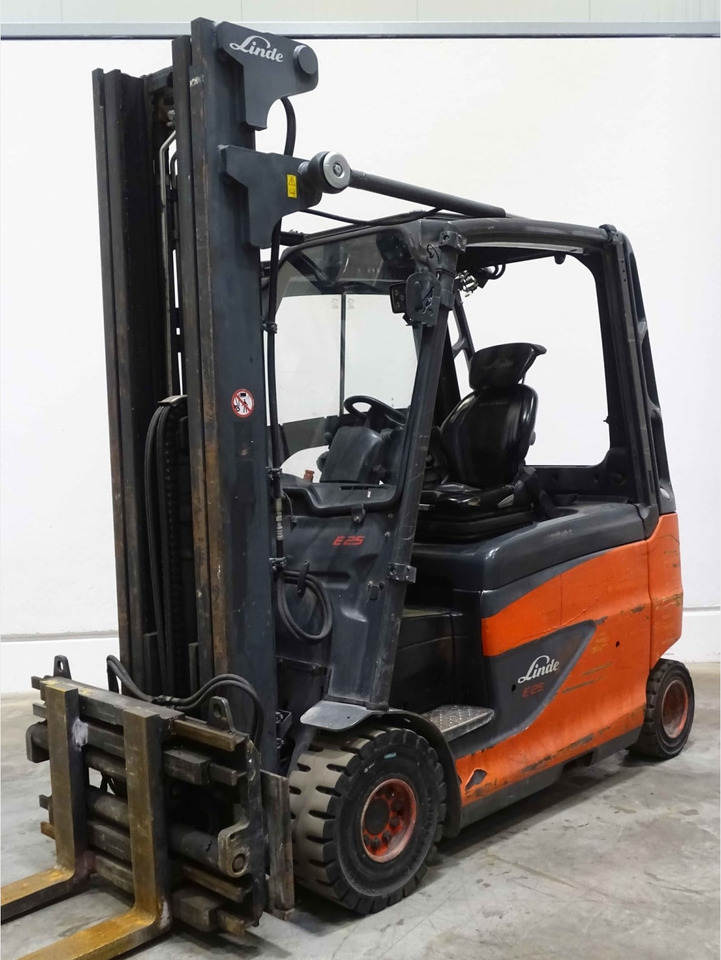 Linde E25HL-01/600 - Carrello elevatore elettrico: foto 1 Linde E25HL-01/600 - Carrello elevatore elettrico: foto 1
