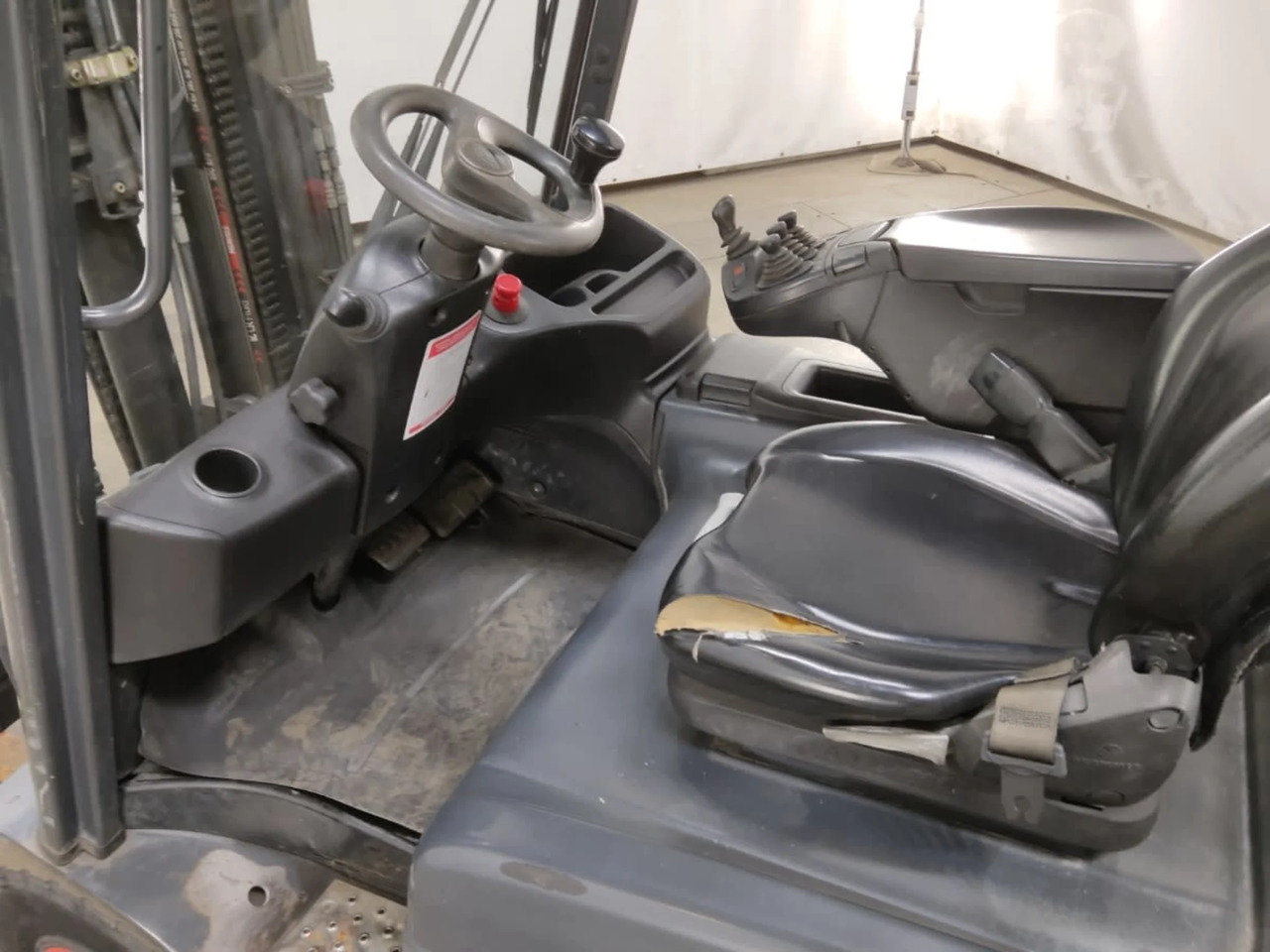 Linde E30L-01 - Carrello elevatore elettrico: foto 4 Linde E30L-01 - Carrello elevatore elettrico: foto 4