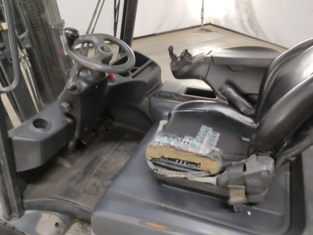 Linde E30L-01 - Carrello elevatore elettrico: foto 4 Linde E30L-01 - Carrello elevatore elettrico: foto 4