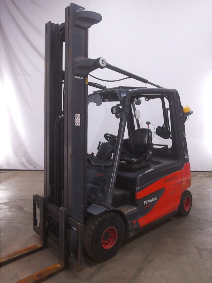 Linde E30L - Carrello elevatore elettrico: foto 1 Linde E30L - Carrello elevatore elettrico: foto 1