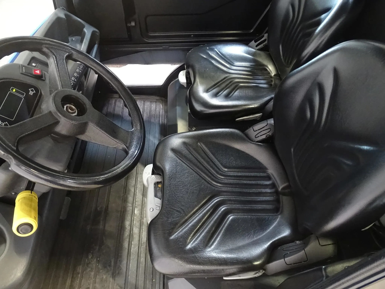 Linde P250 - Trattore elettrico: foto 3 Linde P250 - Trattore elettrico: foto 3