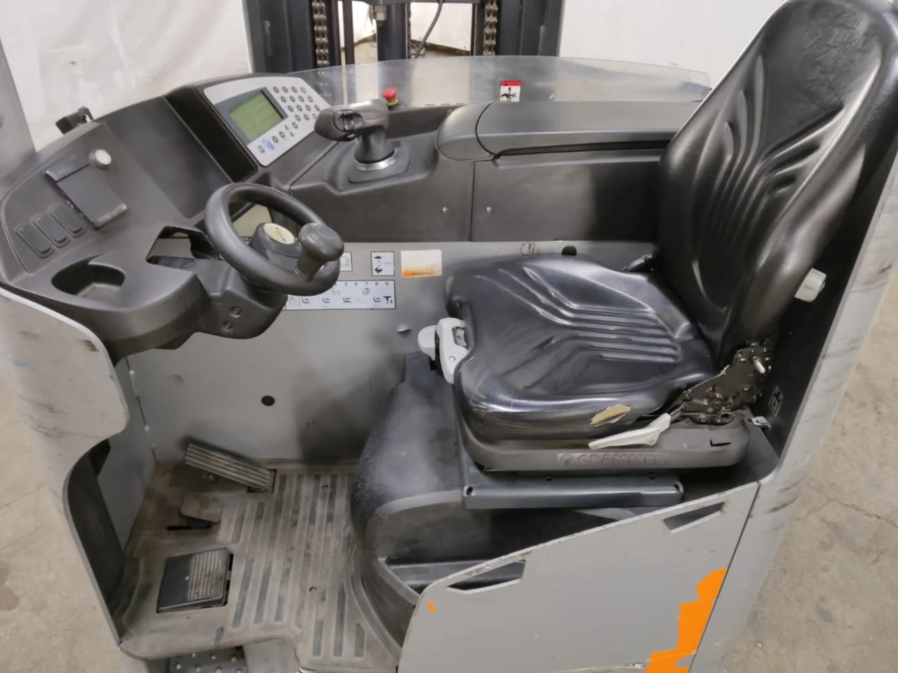 STILL FM-X17 - Carrello retrattile: foto 3 STILL FM-X17 - Carrello retrattile: foto 3