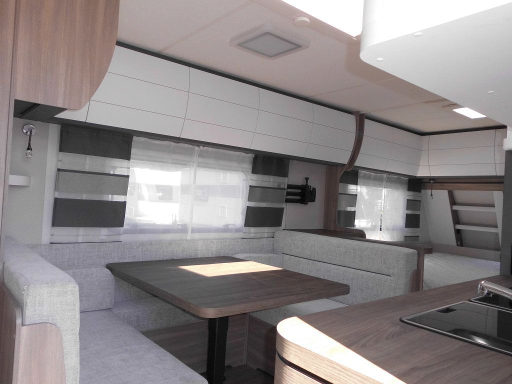 Hobby Excellent Edition 650 KMFe 2025 2200kg., Teppich - Caravan: foto 4 Hobby Excellent Edition 650 KMFe 2025 2200kg., Teppich - Caravan: foto 4